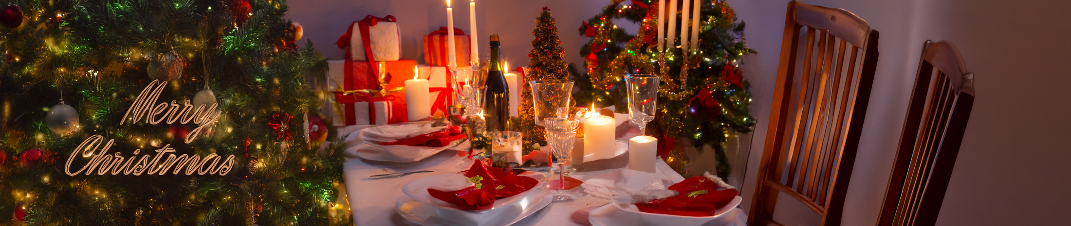 Traditionalle weihnachten, gedeckter Tisch + Weihnachtsw&uuml;nsche